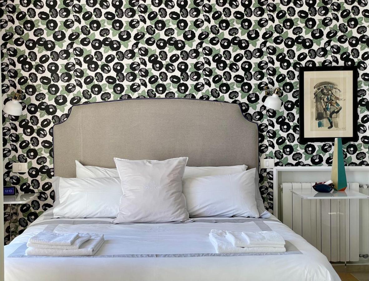 Les Lilas โรกบรูน-กัป-มาร์แต็ง ภายนอก รูปภาพ