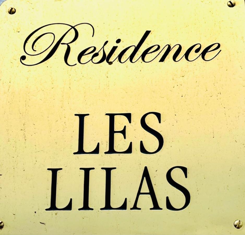 Les Lilas โรกบรูน-กัป-มาร์แต็ง ภายนอก รูปภาพ