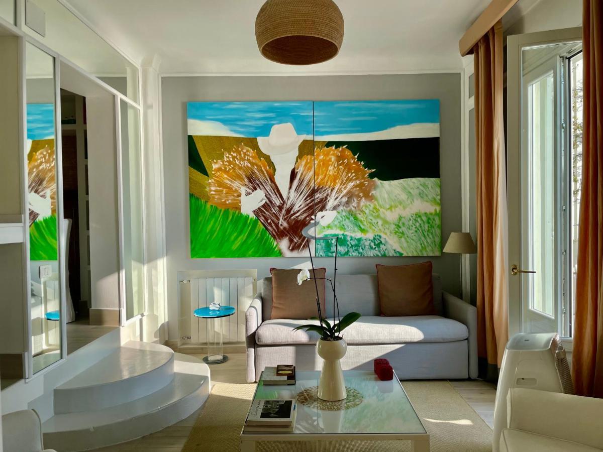 Les Lilas โรกบรูน-กัป-มาร์แต็ง ภายนอก รูปภาพ